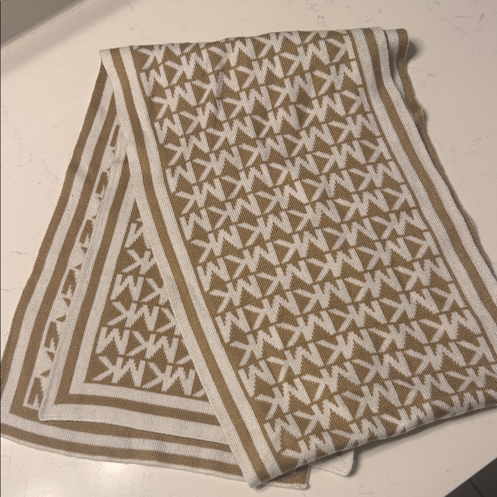 MICHAEL Michael Kors Tan and White Patterned Scarf